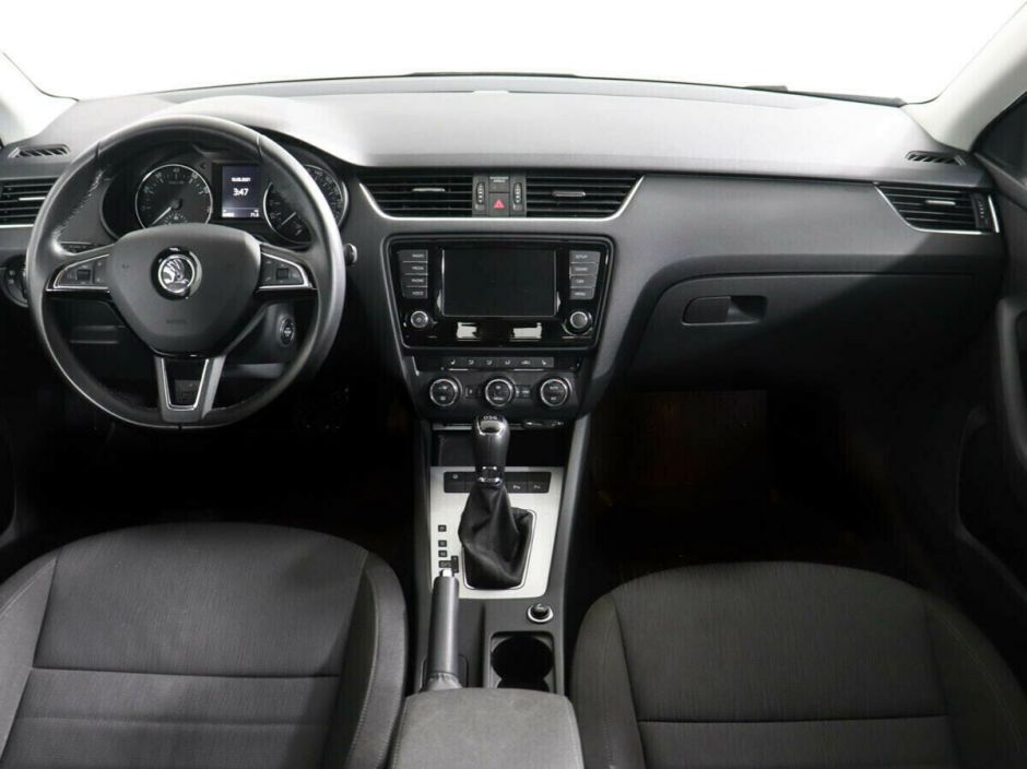 Skoda Octavia 1.5 РКПП, 2017, 74 000 км фото 9