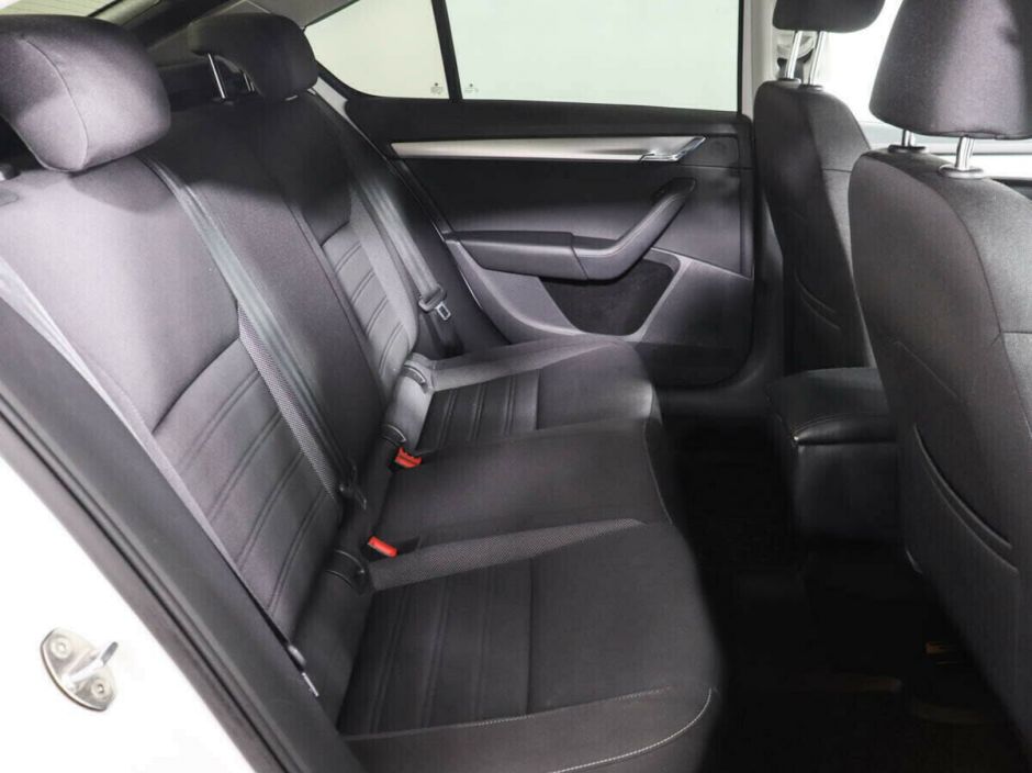 Skoda Octavia 1.5 РКПП, 2018, 73 000 км фото 6