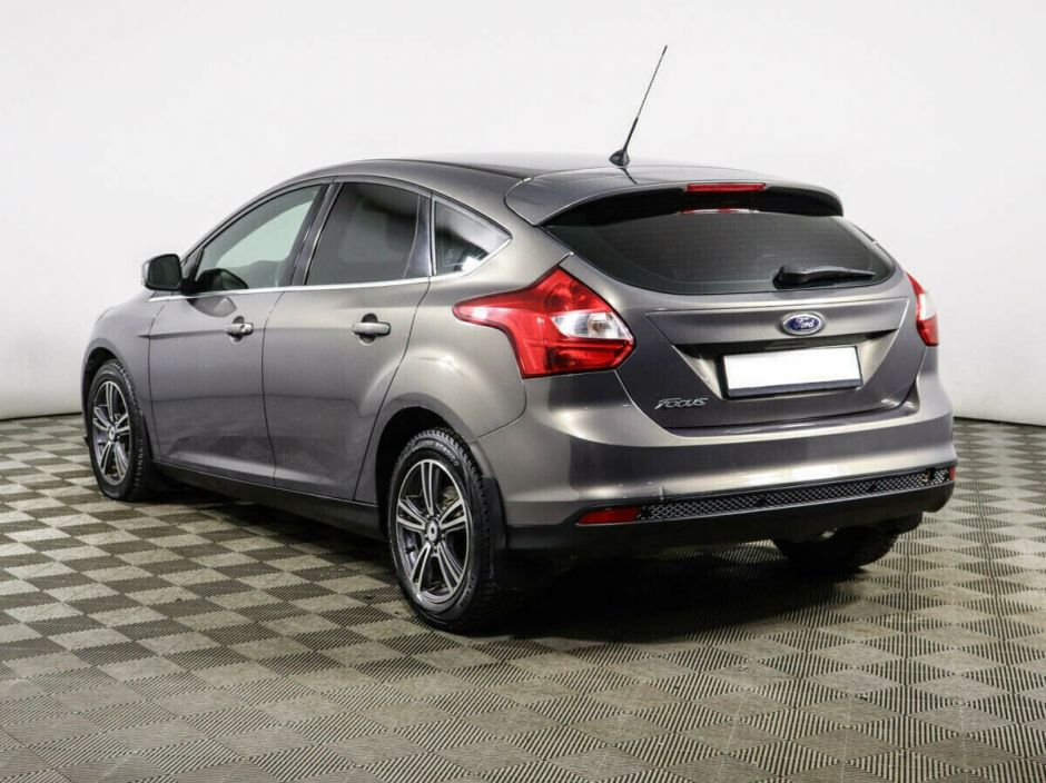 Ford Focus 1.6 РКПП, 2014, 114 000 км фото 3