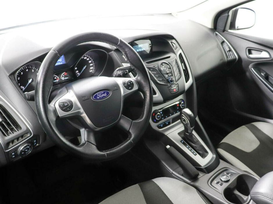 Ford Focus 1.6 РКПП, 2014, 114 000 км фото 5