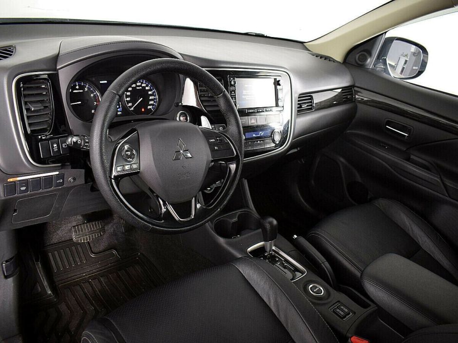 Mitsubishi Outlander 2.4 CVT, 2015, 106 000 км фото 8