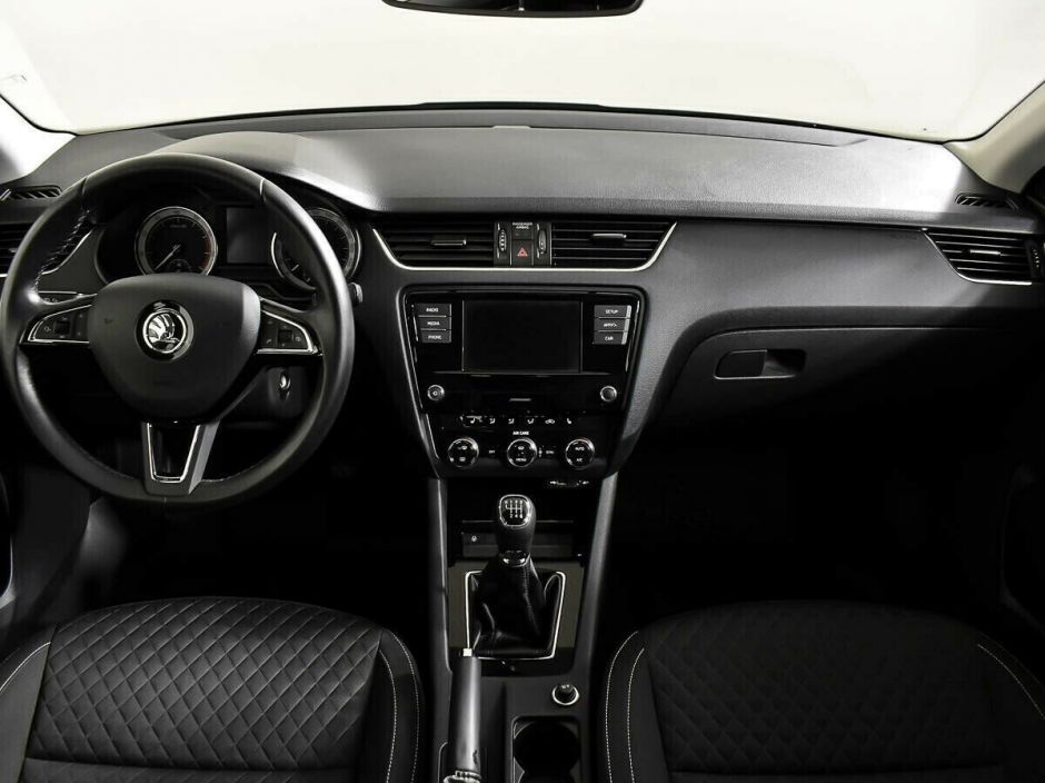 Skoda Octavia 1.5 МКПП, 2017, 76 000 км фото 8