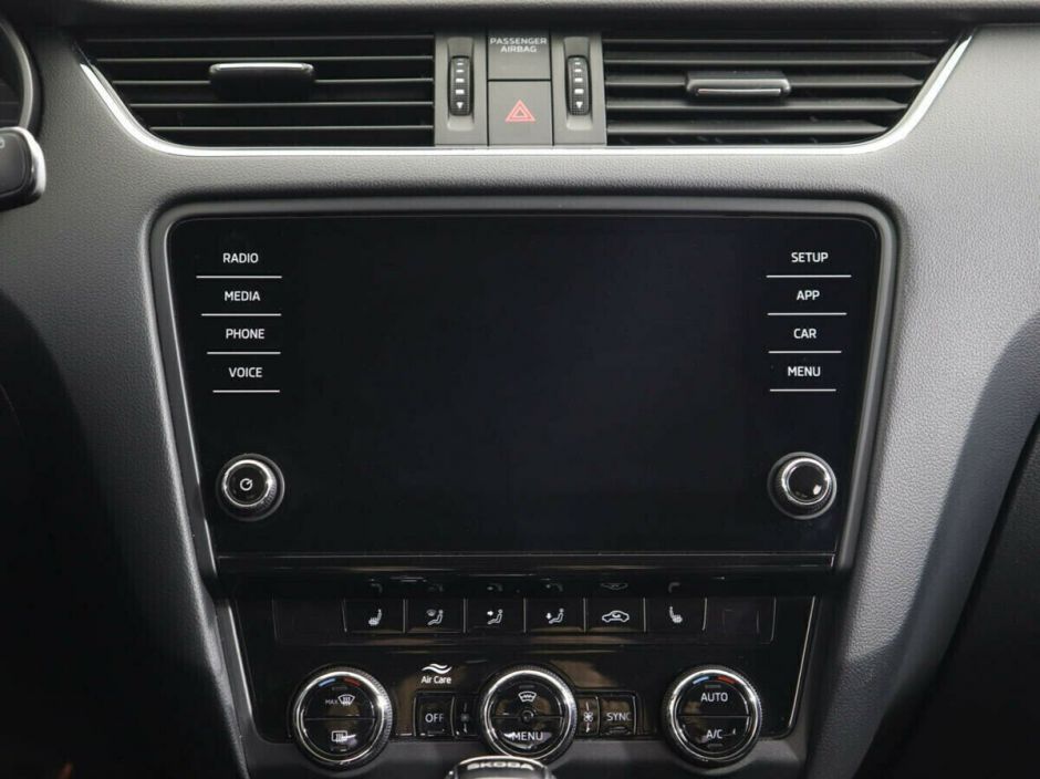 Skoda Octavia 1.6 АКПП, 2019, 55 000 км фото 9