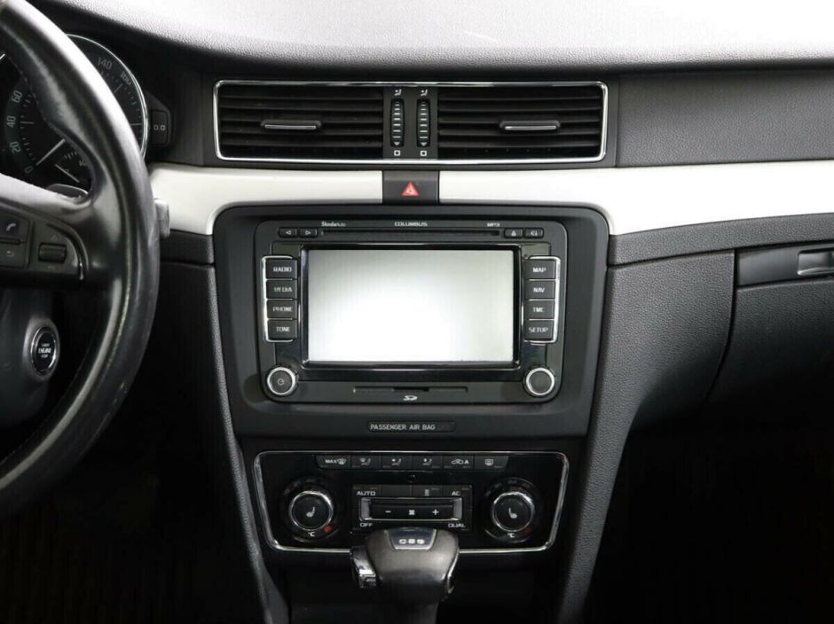 Skoda Superb 2.0 РКПП, 2012, 135 000 км фото 10