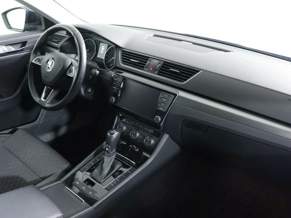 Skoda Superb 1.8 РКПП, 2017, 86 000 км фото 6