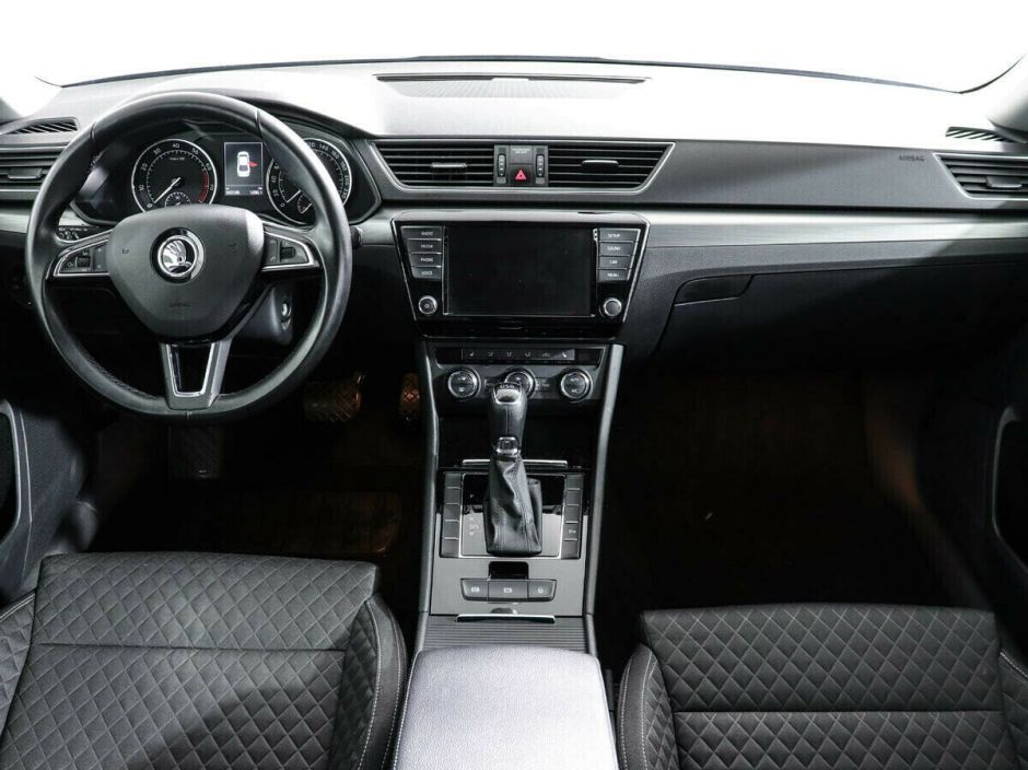 Skoda Superb 1.8 РКПП, 2017, 86 000 км фото 7