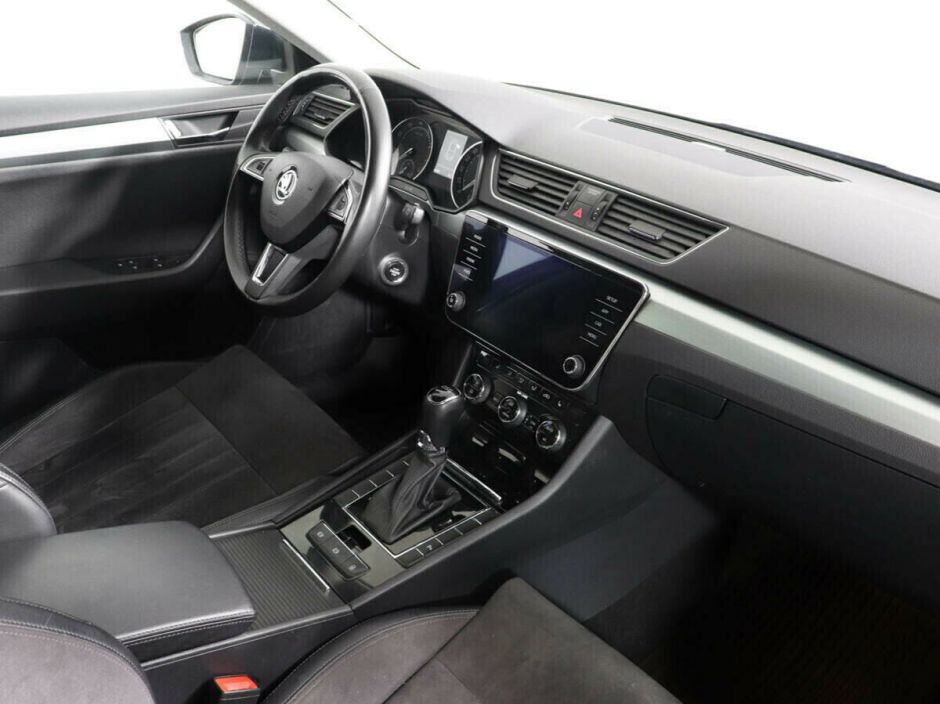 Skoda Superb 1.8 РКПП, 2017, 74 000 км фото 5