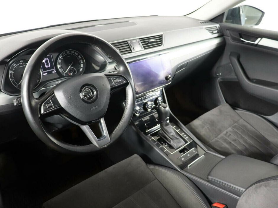 Skoda Superb 1.8 РКПП, 2017, 74 000 км фото 6
