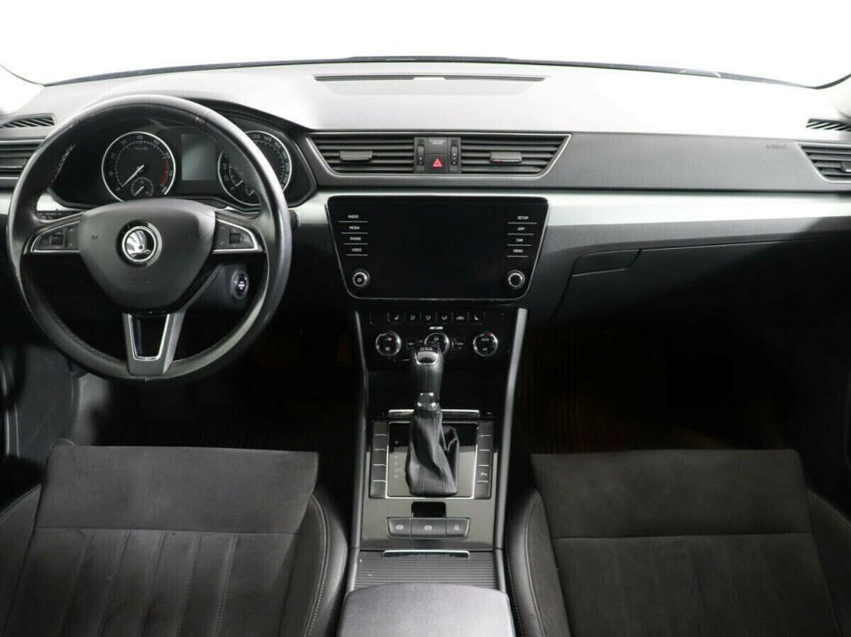 Skoda Superb 1.8 РКПП, 2017, 74 000 км фото 7