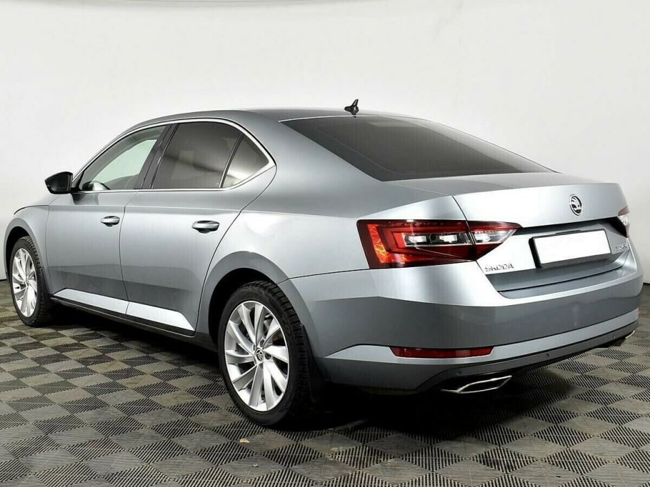 Skoda Superb 2.0 РКПП, 2018, 69 000 км фото 3