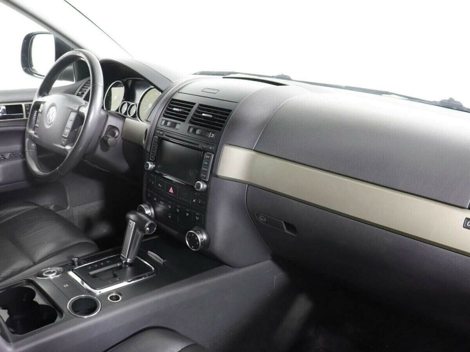 Volkswagen Touareg 3.0 АКПП, 2009, 181 000 км фото 7
