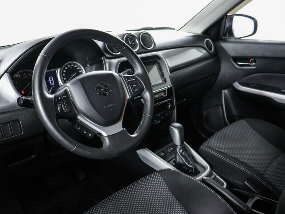Suzuki Vitara 1.6 АКПП, 2018, 73 000 км фото 9