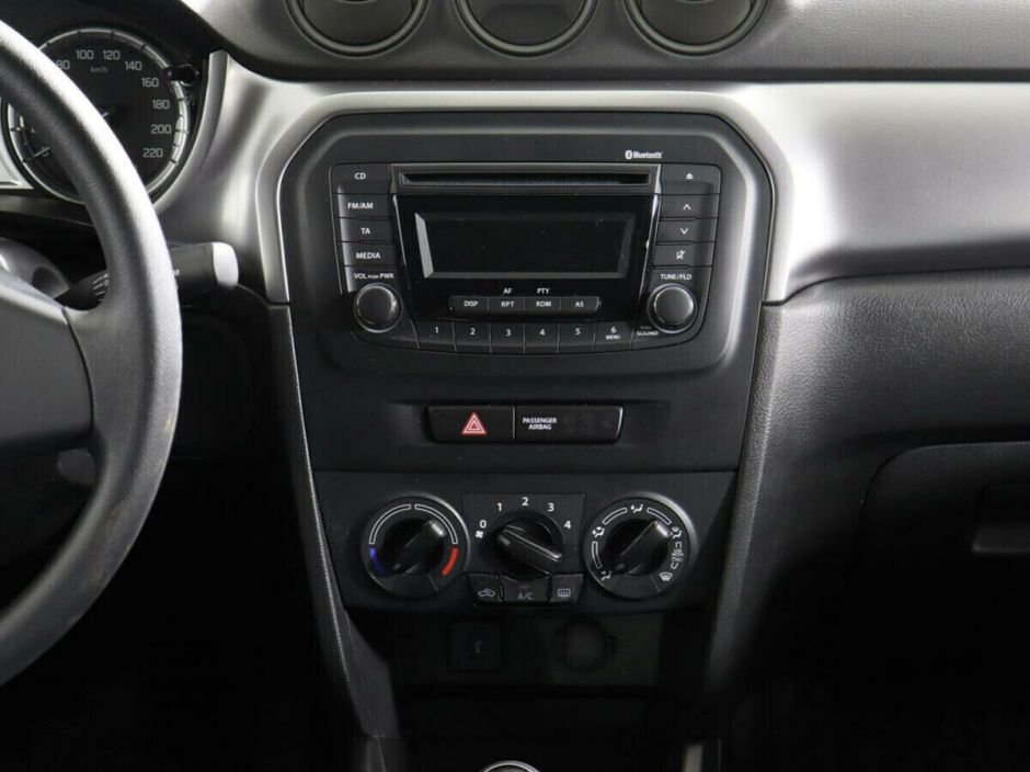 Suzuki Vitara 1.6 МКПП, 2015, 110 000 км фото 9