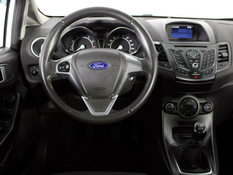 Ford Fiesta 1.6 МКПП, 2018, 69 000 км фото 6