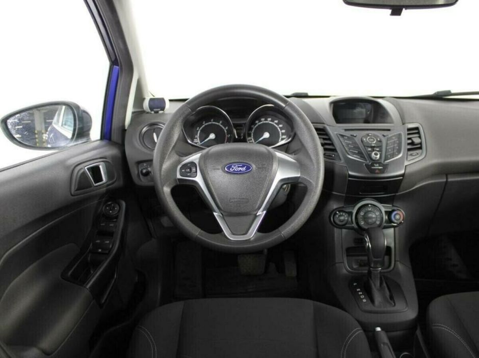 Ford Fiesta 1.6 РКПП, 2018, 60 000 км фото 5