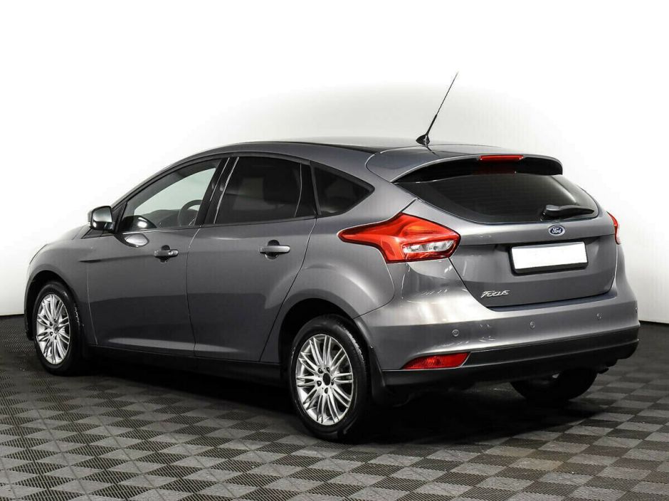 Ford Focus 1.6 РКПП, 2015, 105 000 км фото 3