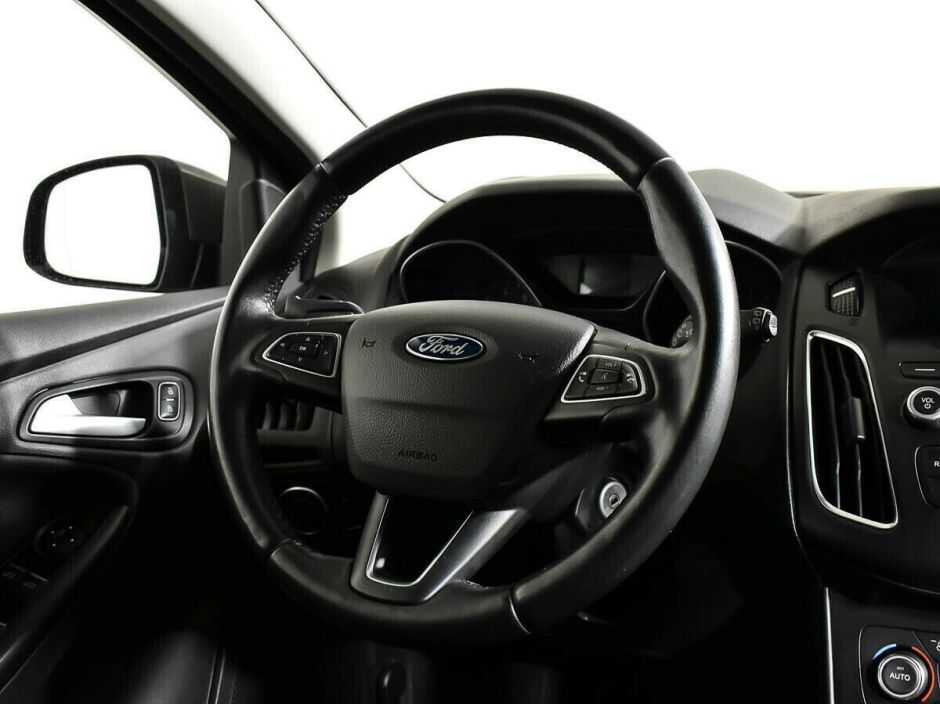 Ford Focus 1.6 РКПП, 2015, 105 000 км фото 7