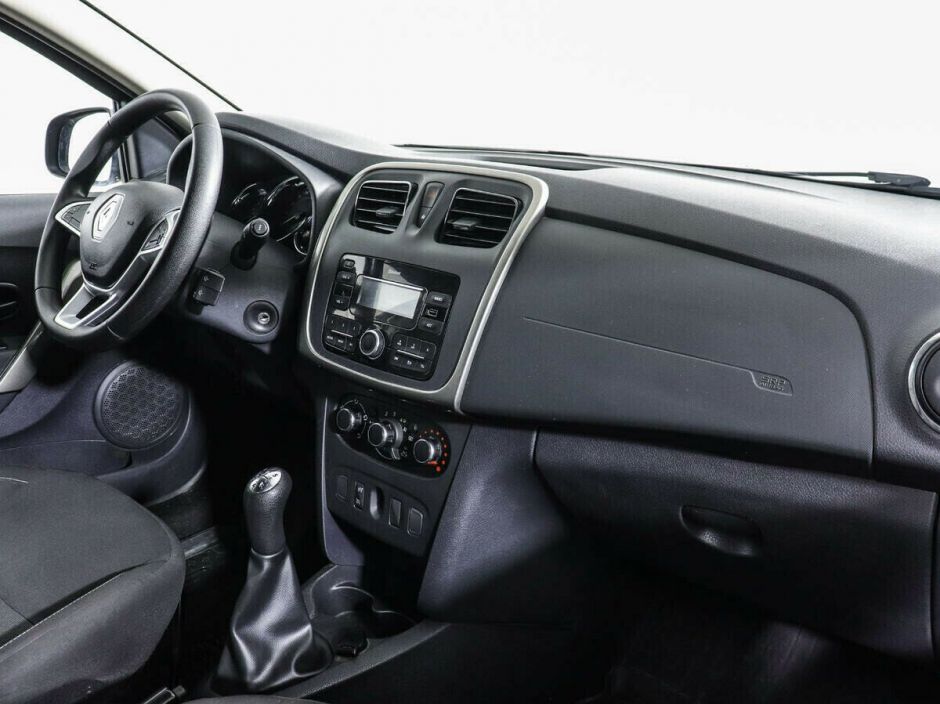 Renault Sandero 1.6 МКПП, 2020, 46 000 км фото 5