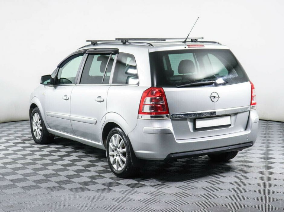 Opel Zafira 1.8 РКПП, 2012, 145 000 км фото 2