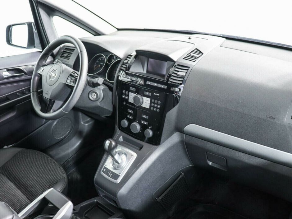 Opel Zafira 1.8 РКПП, 2012, 145 000 км фото 7