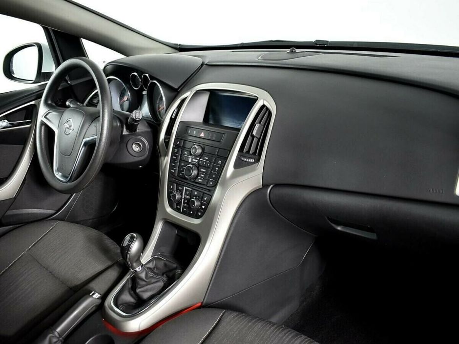 Opel Astra 1.6 МКПП, 2012, 145 000 км фото 5