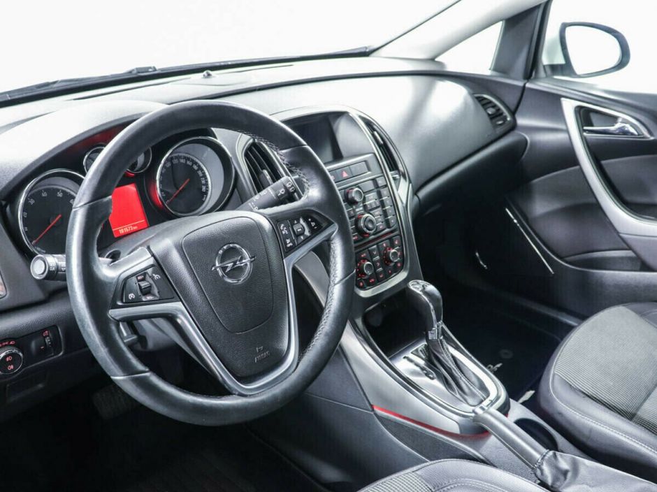 Opel Astra 1.4 АКПП, 2012, 131 000 км фото 5