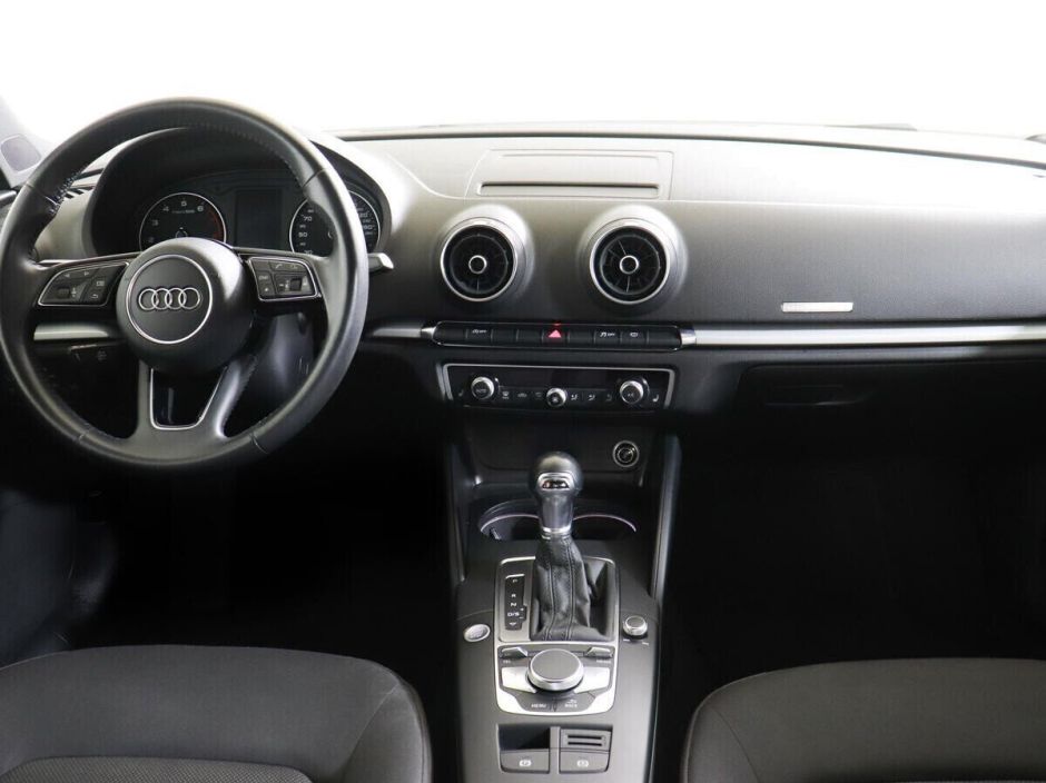Audi A3 1.5 РКПП, 2019, 57 000 км фото 7