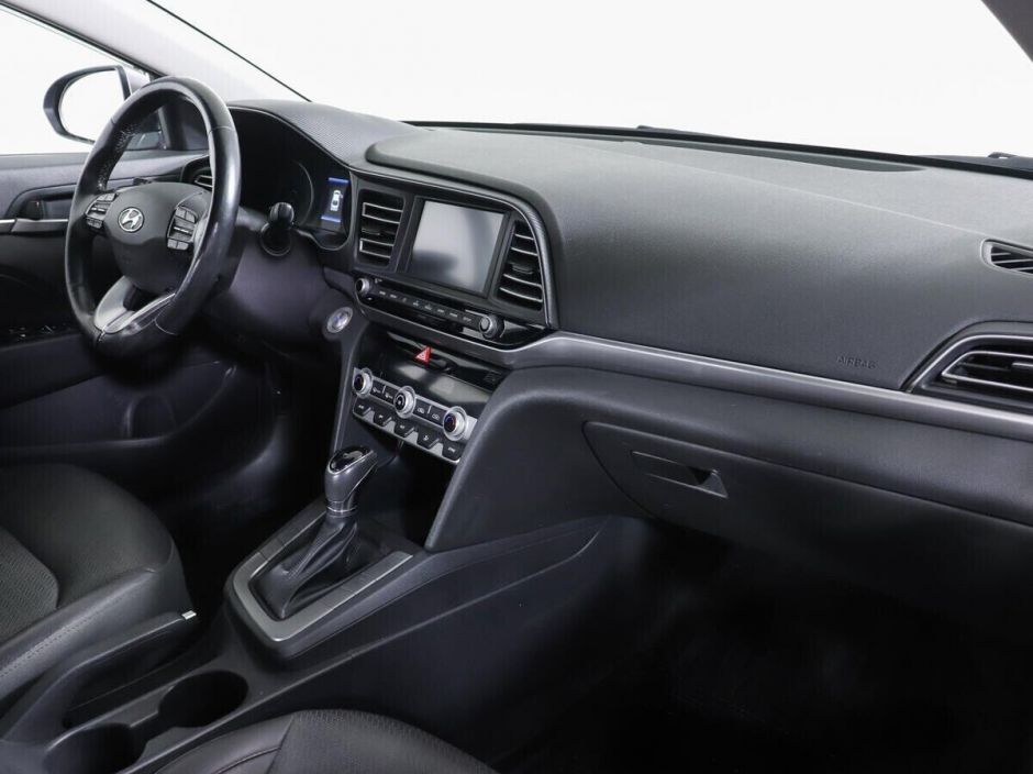 Hyundai Elantra 2.0 АКПП, 2019, 47 000 км фото 9