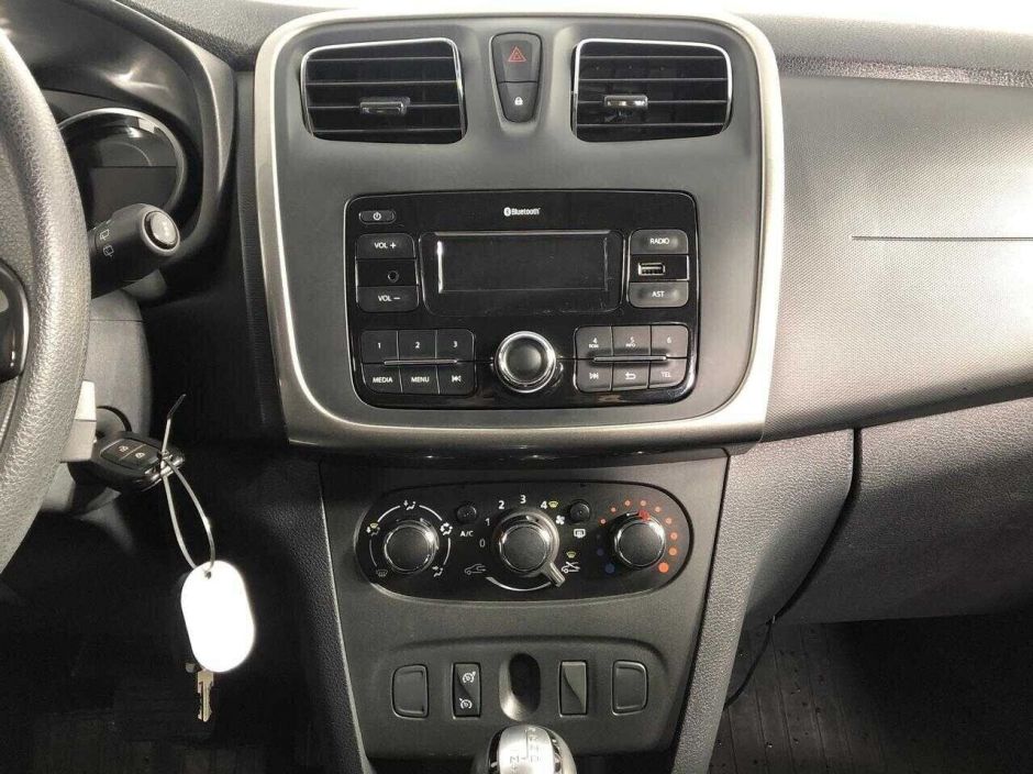 Renault Sandero 1.6 АКПП, 2018, 67 000 км фото 9