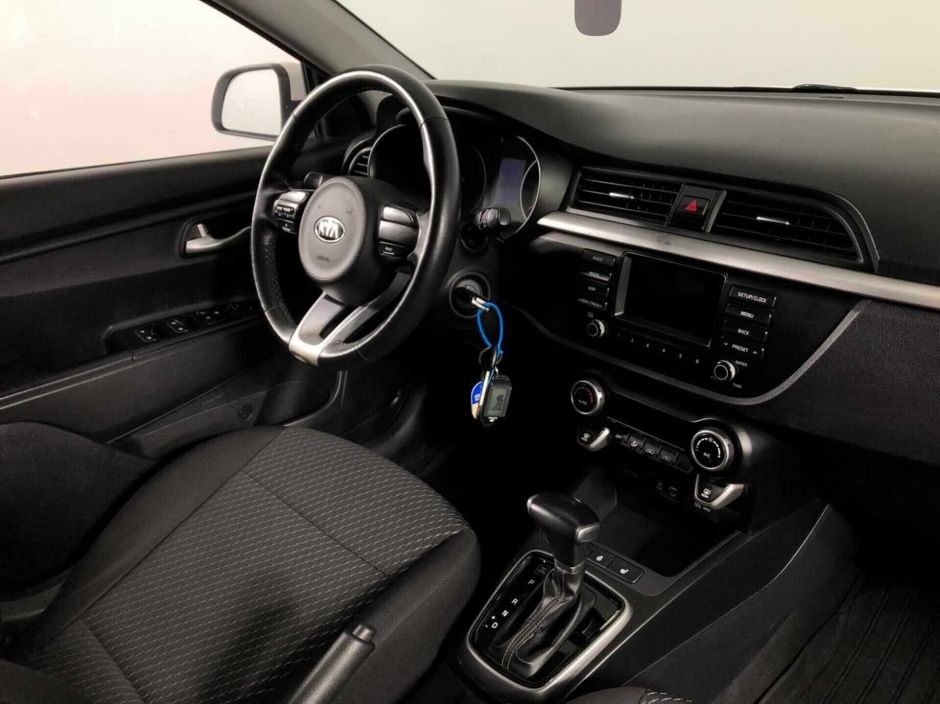 Kia Rio 1.6 АКПП, 2019, 50 000 км фото 7