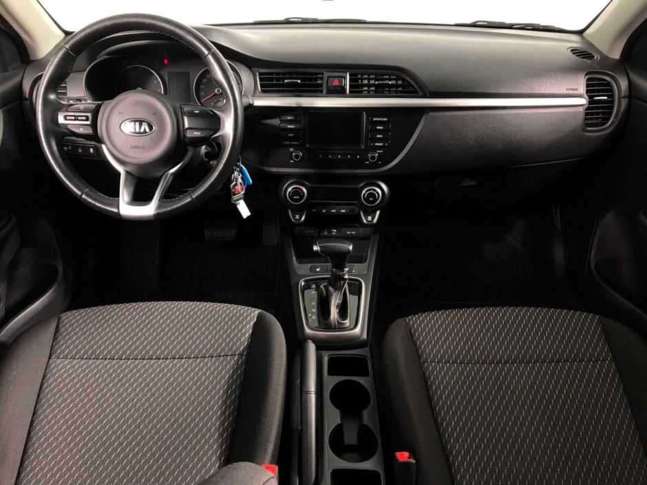 Kia Rio 1.6 АКПП, 2019, 50 000 км фото 8
