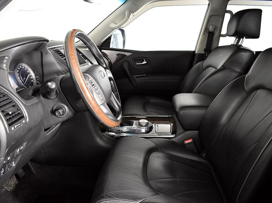 Infiniti QX56 5.6 АКПП, 2011, 146 000 км фото 3