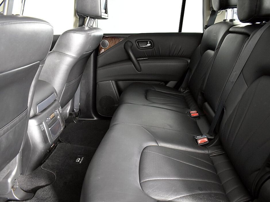 Infiniti QX56 5.6 АКПП, 2011, 146 000 км фото 8