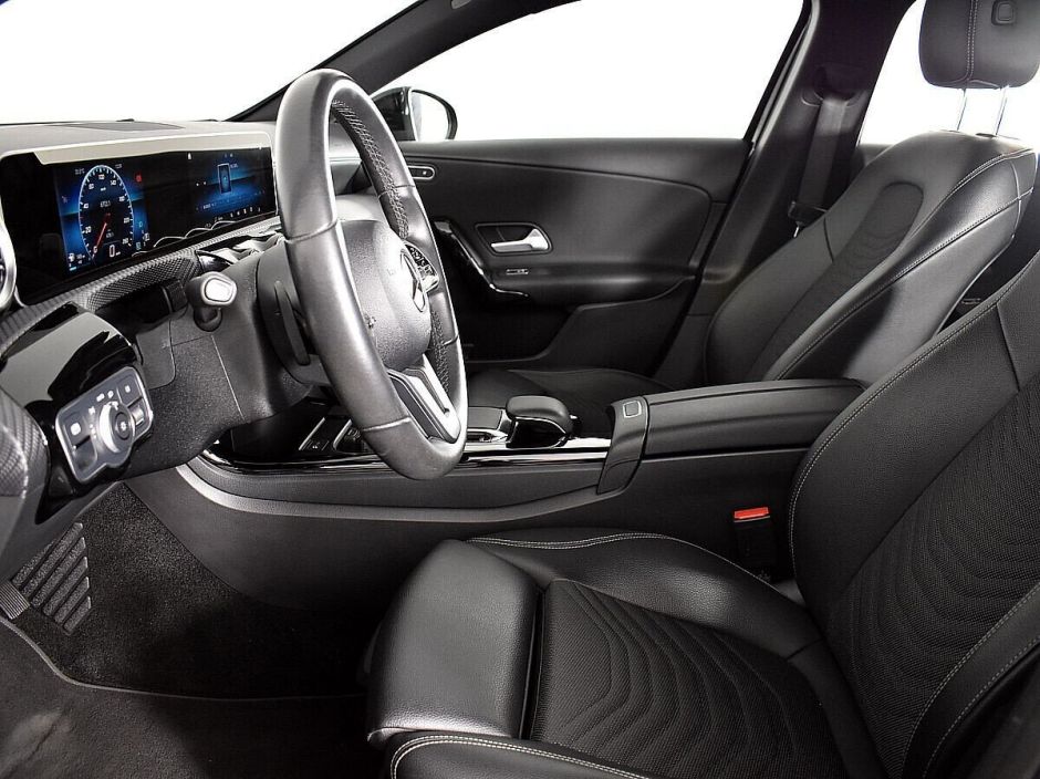 Mercedes-Benz A-Класс 1.3 РКПП, 2018, 64 000 км фото 3