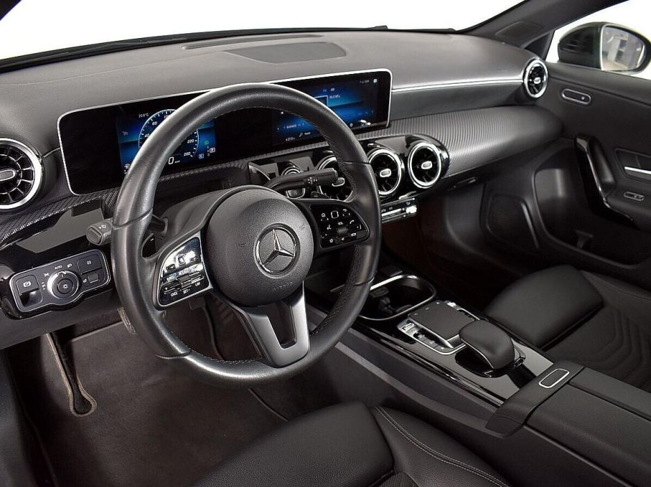 Mercedes-Benz A-Класс 1.3 РКПП, 2018, 64 000 км фото 4