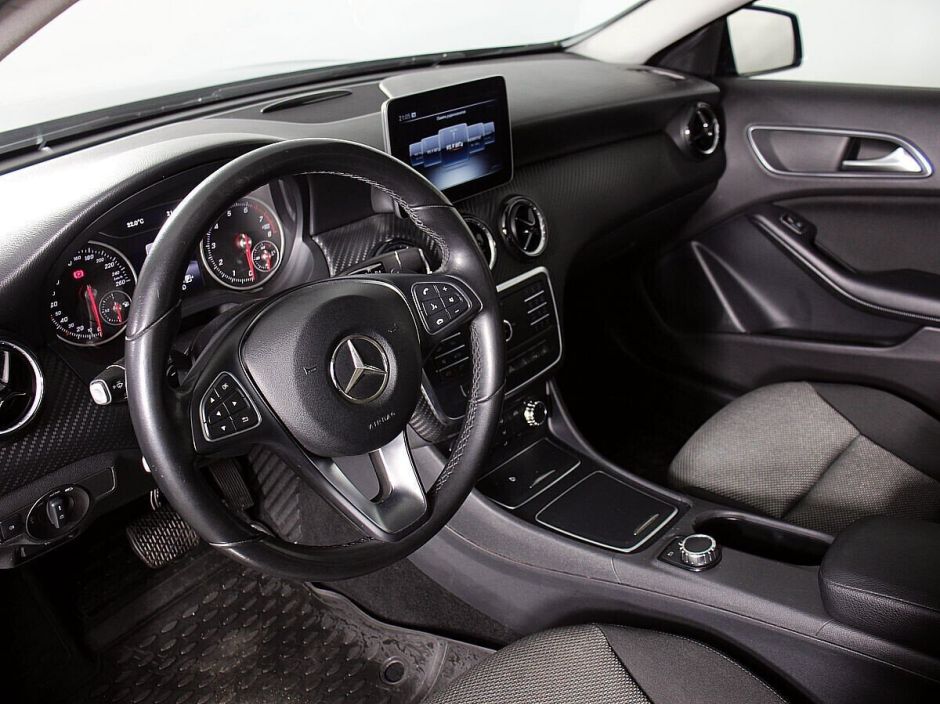 Mercedes-Benz GLA 1.6 РКПП, 2017, 77 000 км фото 4