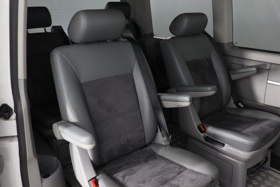 Volkswagen Multivan 2.0 РКПП, 2011, 157 000 км фото 7