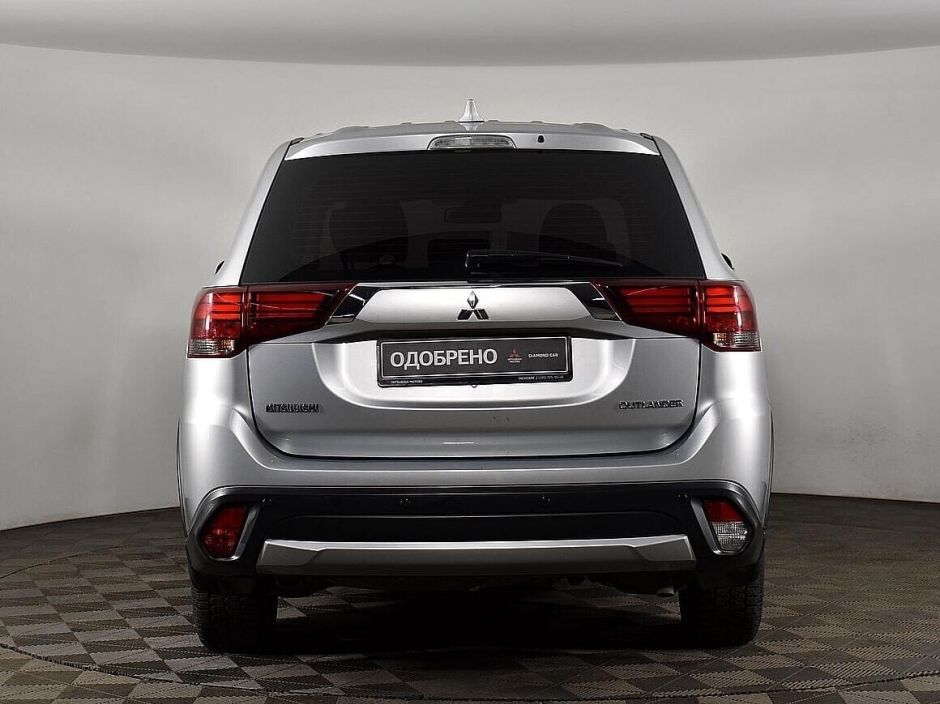 Mitsubishi Outlander 2.0 CVT, 2017, 73 000 км фото 4