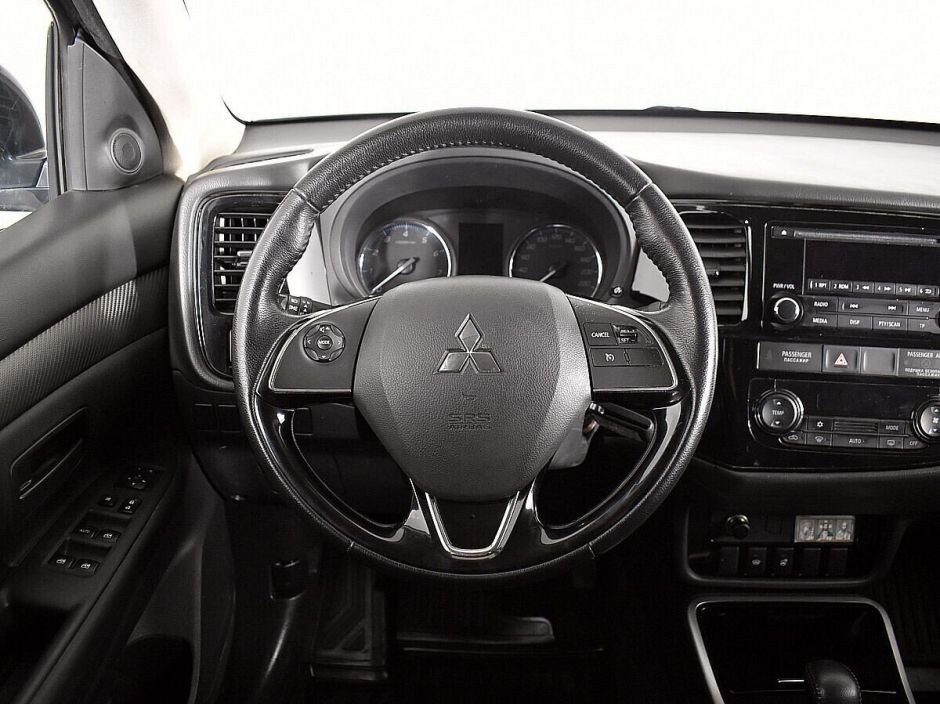 Mitsubishi Outlander 2.0 CVT, 2017, 73 000 км фото 8