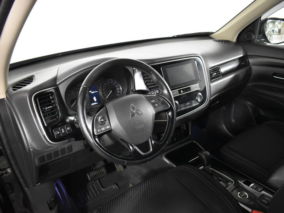 Mitsubishi Outlander 2.0 CVT, 2019, 51 000 км фото 5