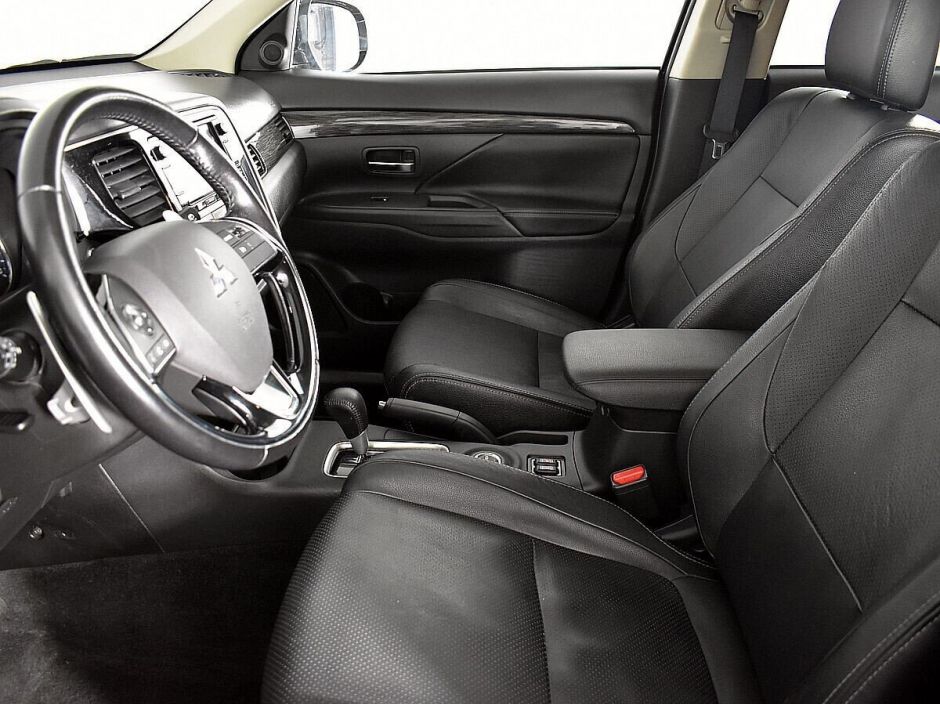 Mitsubishi Outlander 2.4 CVT, 2016, 95 000 км фото 5