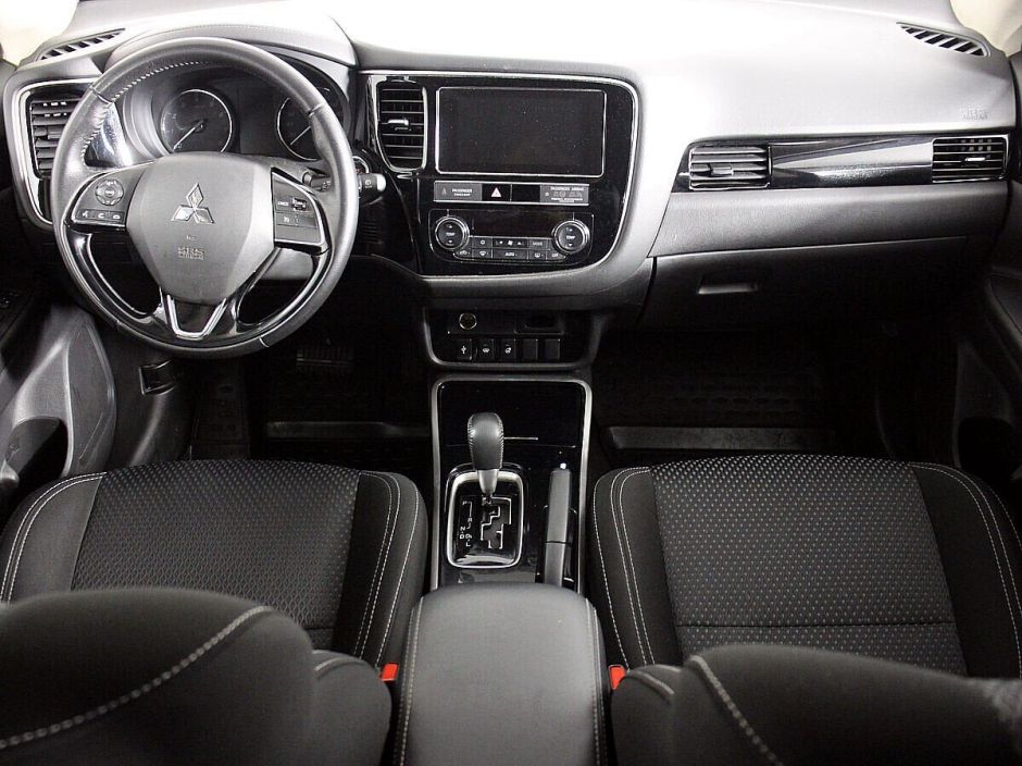 Mitsubishi Outlander 2.0 CVT, 2019, 53 000 км фото 7
