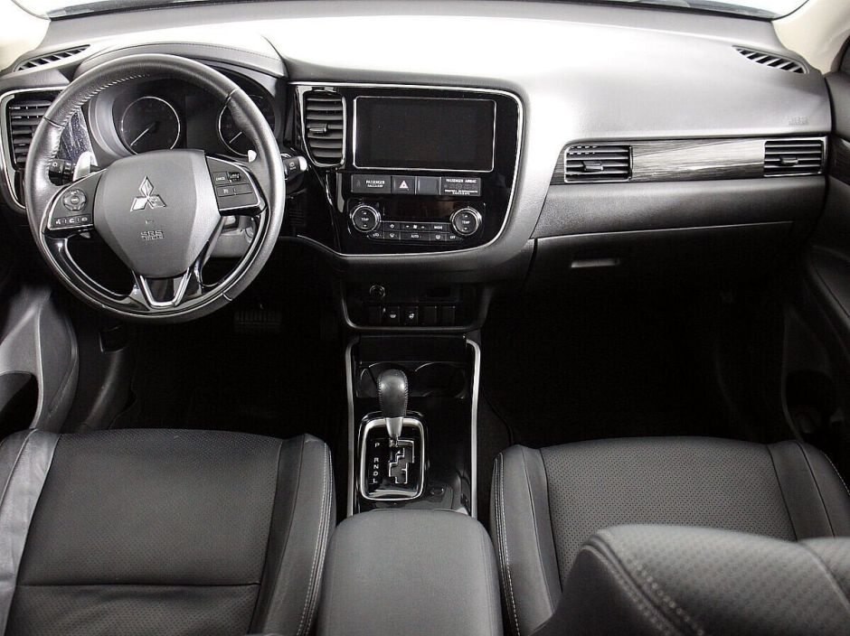 Mitsubishi Outlander 2.4 CVT, 2017, 83 000 км фото 7