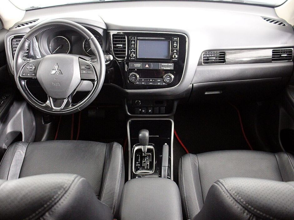 Mitsubishi Outlander 2.0 CVT, 2017, 71 000 км фото 6