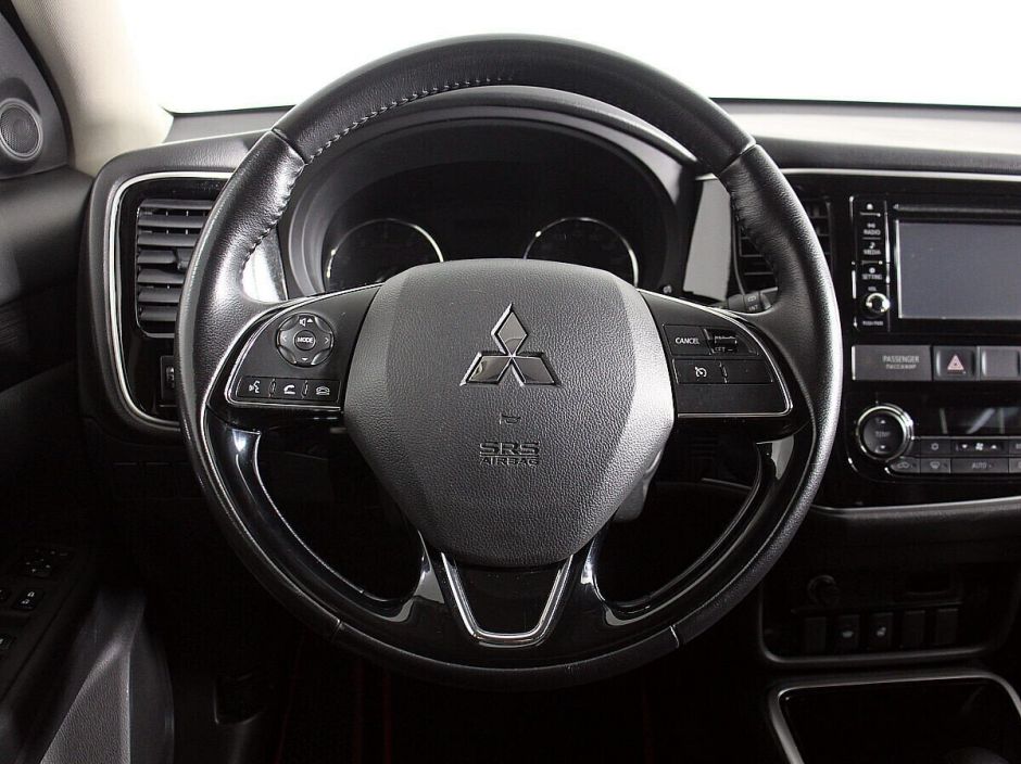 Mitsubishi Outlander 2.0 CVT, 2017, 71 000 км фото 7