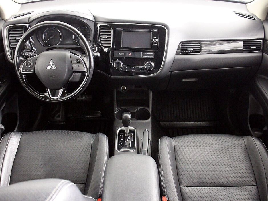Mitsubishi Outlander 2.0 CVT, 2016, 87 000 км фото 7