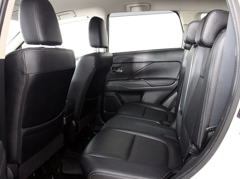 Mitsubishi Outlander 2.0 CVT, 2016, 87 000 км фото 11
