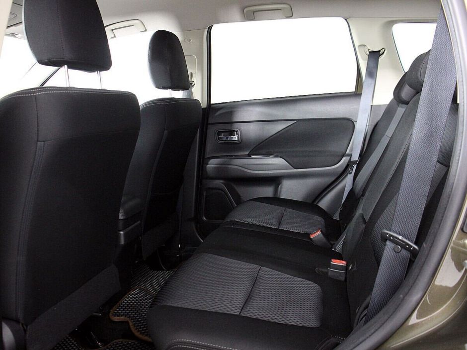 Mitsubishi Outlander 2.0 CVT, 2018, 60 000 км фото 11