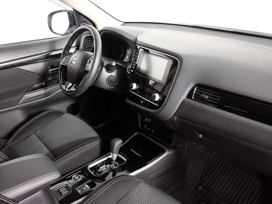 Mitsubishi Outlander 2.0 CVT, 2020, 46 000 км фото 11