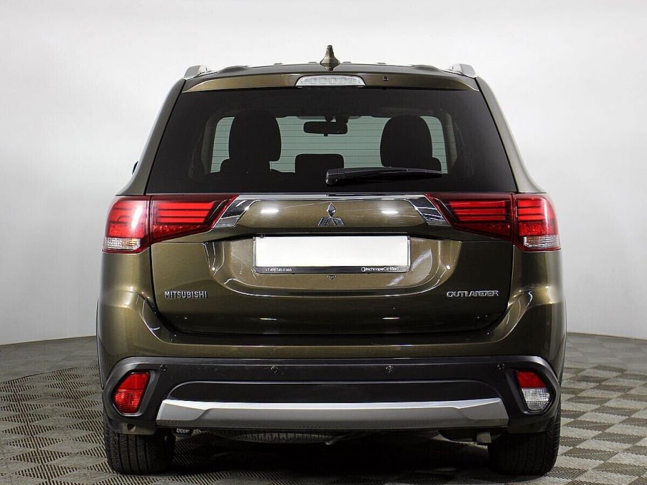 Mitsubishi Outlander 2.0 CVT, 2018, 65 000 км фото 3
